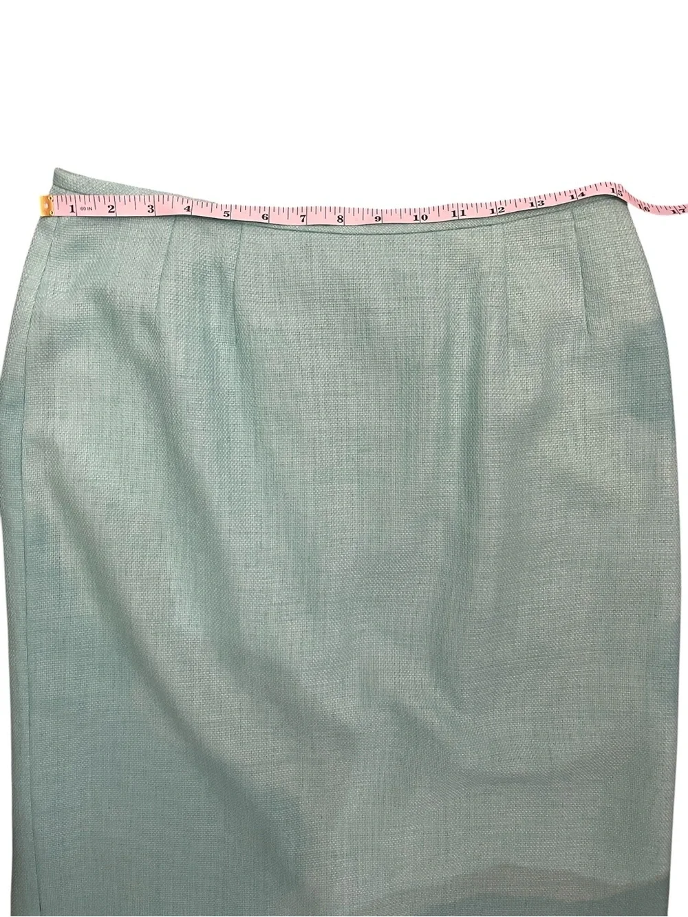 Le Suit 2Piece Skirt Set. Textured Slub Fabric, Riffled Peter Pan Collar Size 8
